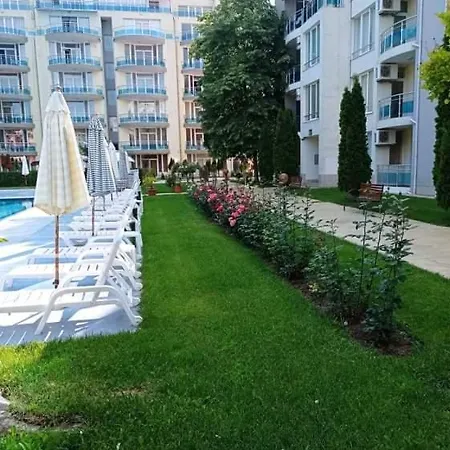 студио сандреа две плюс едно комплекс оазис Appartement *